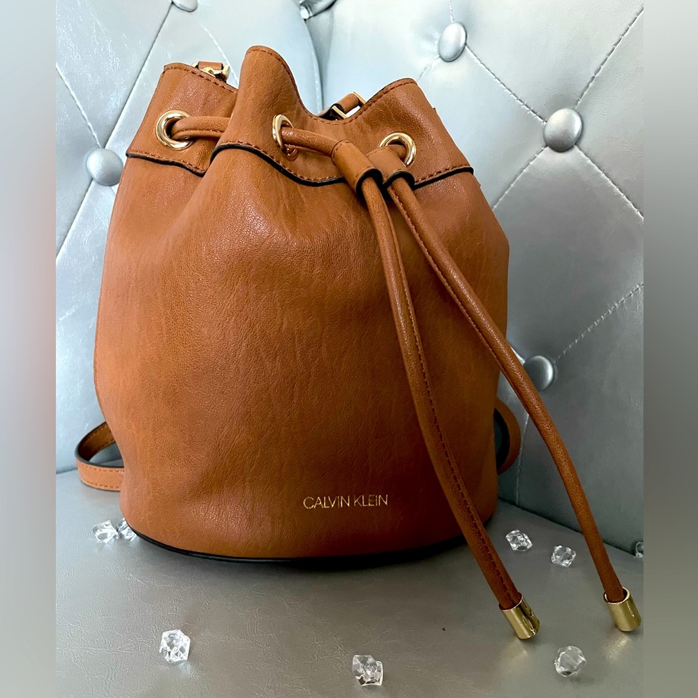 🤎🤎NEW CALVIN KLEIN Crossbody Bag!🤎🤎